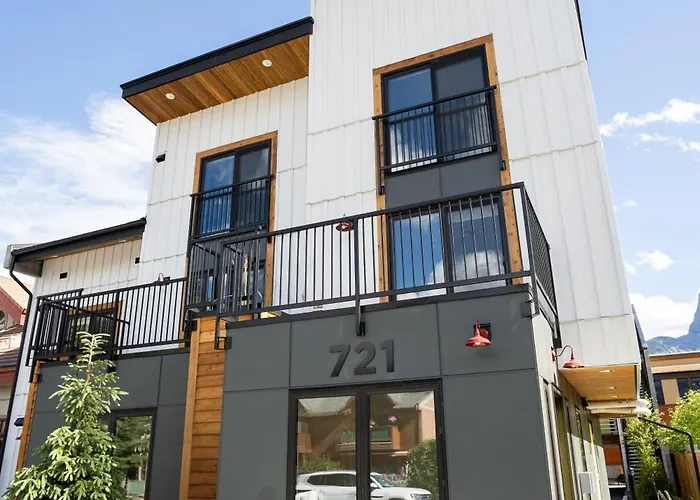 Basecamp Suites Canmore